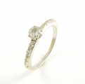 18ct White Gold Diamond Ring