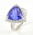 18ct White Gold Tanzanite and Diamond Cluster Ring