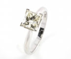 18ct White Gold Diamond Single Stone Ring